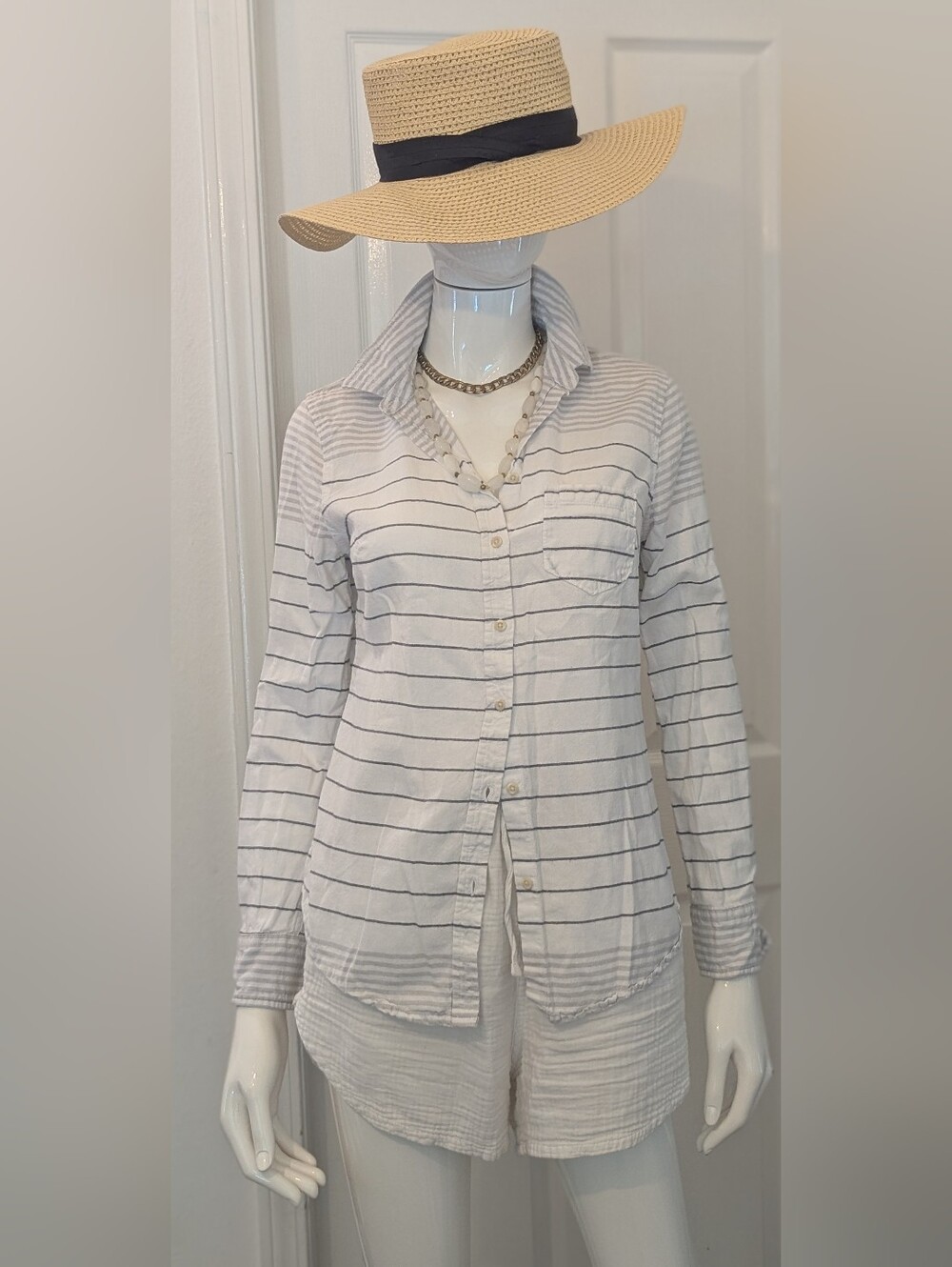 Merona 100% Cotton White Black BlueGrey Stripes Long Sleeve Button Down Top S